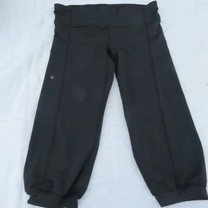 Lululemon Pants Women's Black Knee Length Cropped Yoga Pants Leggings Sz 6 - Picture 1 of 7