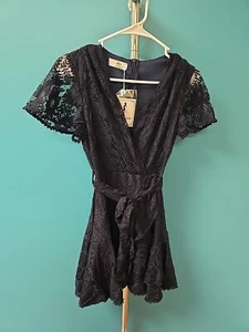 Size XS Short Sleeve V Neck Belted Mini Lace Dress Navy Blue Zip Up In Back - Picture 1 of 11