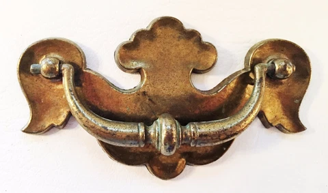N6496 Brass Colonial Chippendale Batwing Drawer Pull Antique Hardware 3"centers Cover