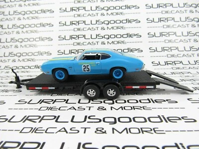 Greenlight Suelto Track Day: 1970 Oldsmobile Grabber Cutlass 442 con remolque para carros Foto 1 de 4