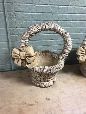 GRAN MACETA CESTA CEMENTO HORMIGÓN 23” ALTO X 21 X 13,5” 2 DISPONIBLES PASCUA” Foto 1 de 4