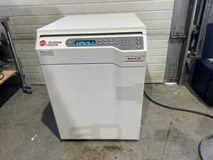 Beckman Coulter Avanti J-E Refrigerated Centrifuge - Picture 1 of 11