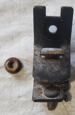 Cushion, Engine Frame for PREDATOR Inverter Generator 2000 Watt 59135 - Image 1 of 3