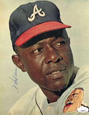 Hank Aaron JSA Cert Signed  Vintage 8x10 Photo Autograph - Image 1 of 2