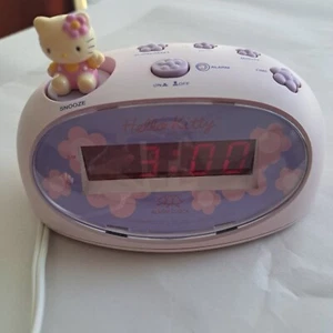 Sanrio HELLO KITTY KT3005P Pink & Purple Oval 2008 LED DIGITAL ALARM CLOCK - Picture 1 of 9