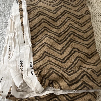 Tela Ralph Lauren, tostado, patrón zig zag negro marrón. 4,75 yardas x 55 de ancho Foto 1 de 4