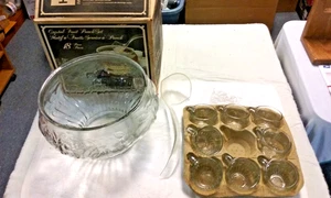 vintage Jeannette Glass 8 1/2 qt. Crystal Fruit Punch Bowl Set 2417-18 w 8 Cups - Picture 1 of 16