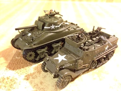Lote de 2 Unimax Valor 1:72 Segunda Guerra Mundial EE. UU. Sherman M4A3 tanque medio M3A1 media vía Foto 1 de 4