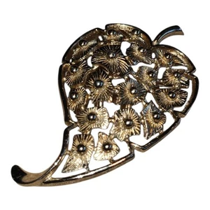 Beautiful Vintage Monet Brooch Large Leaf Design - Picture 1 of 2