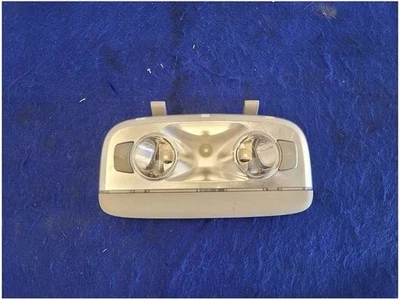 Chevrolet SS 2014-2017 sedán 6,2 L domo luz mapa techo superior sedán 2770 Foto 1 de 4