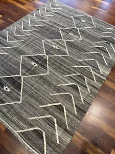 Nomadic Moroccan Kilim | Natural Undyed Wool | Hand-Made Kilim Area Rug 4.9x6.1 - Picture 1 of 7