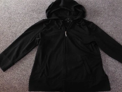 Suéter grande negro con cremallera completa elástico New York and Company para mujer Foto 1 de 4