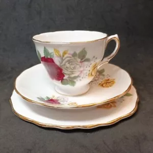 Royal Malvern Bone China Cup Saucer Plate Trio Roses - Picture 1 of 11