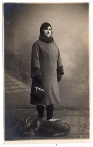 Photo Kingdom of Yugoslavia Lady from Nish, Serbia 1931 - Picture 1 of 2