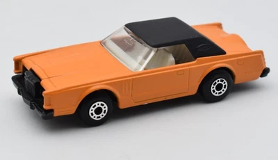 Matchbox Superfast nº 28 Lincoln Continental. Hecho en Bulgaria Foto 1 de 3