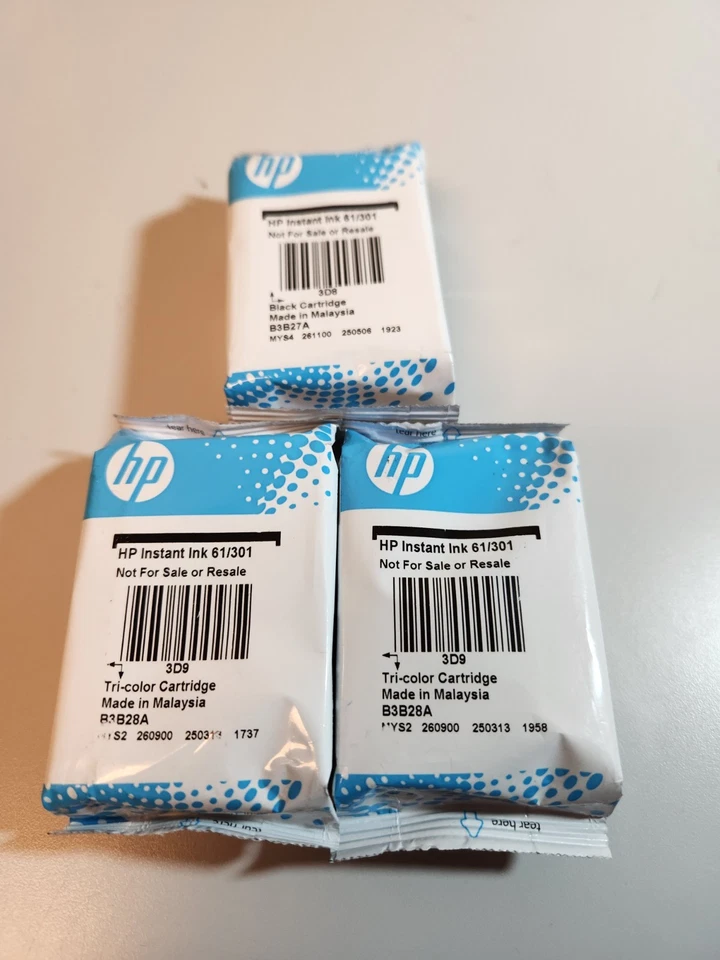 Cartucho de tinta de impresora HP 61 tricolor + negro genuino OEM caja abierta nuevo lote de 3 Foto 1 de 2