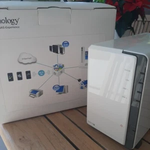 Synology Diskstation DS212j 1.2GHz 256MB 2 baies disques durs - Photo 1/5