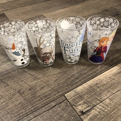 Zak! Designs Juice Glasses with Frozen Graphics Set of 4, Elsa, Anna and Olaf, - Imagem 1 de 4