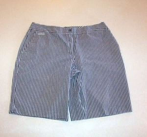 Women's Izod Black & White Check Stretch Mid-Rise Shorts 12 - Picture 1 of 2