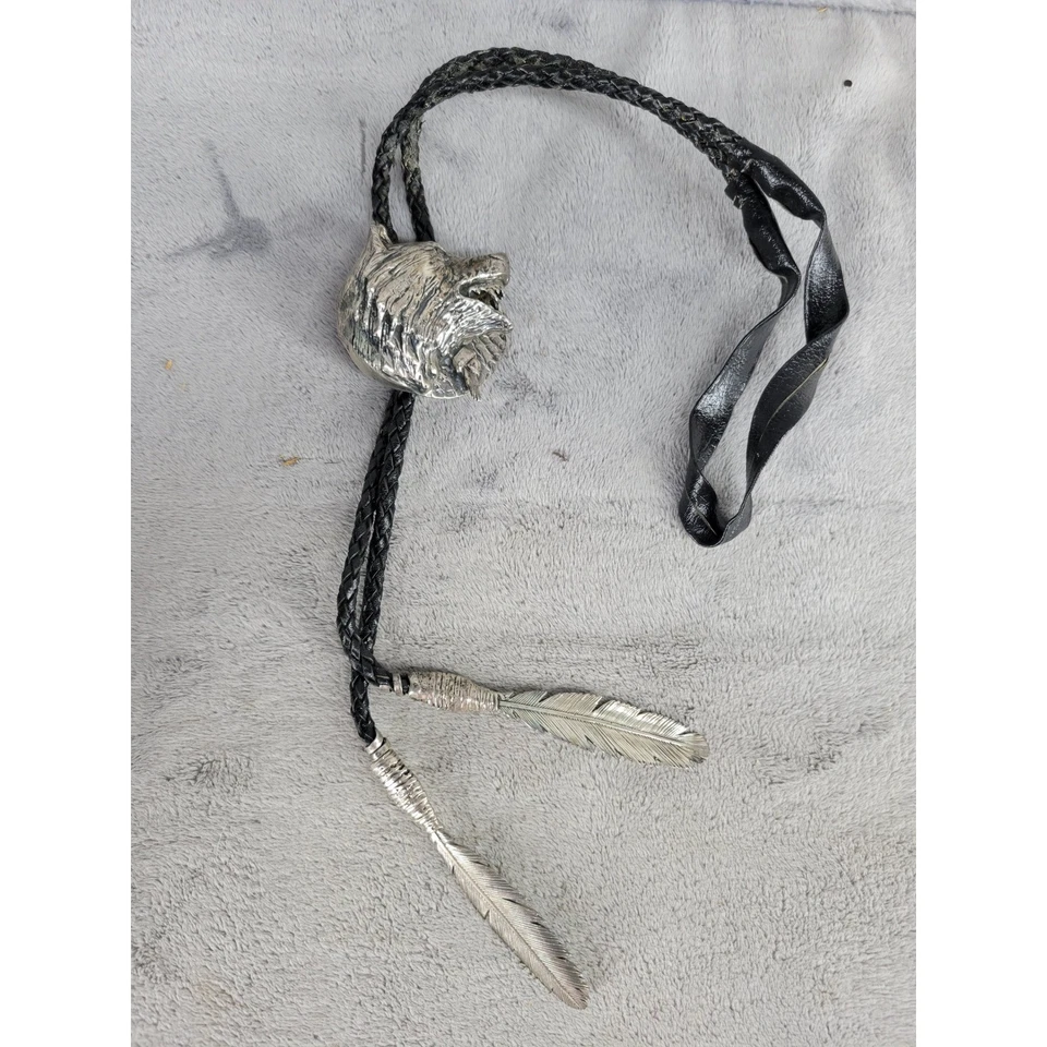 De colección Bentall SS 1992 Plata Cabeza de Lobo Bolo Corbata Cuero Trenzado Pluma Foto 1 de 4