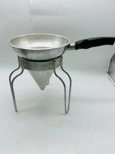 Vintage Wear Ever No. 475 Aluminum Sieve Colander cone with Strainer Stand USA - Picture 1 of 15