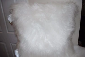 "NUEVA almohada peluda de piel sintética Thro Mangolian blanca 24"" x 24"" preciosa calidad superior - Imagen 1 de 4
