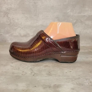 Dansko Clogs Women 37 US 6.6 7 Patent Leather Wavy Design Classic Nursing Career - Picture 1 of 13