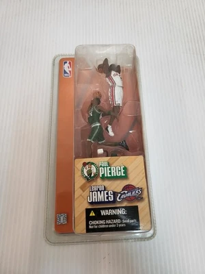 Mini figuras de acción McFarlane Sportspicks NBA Lebron James & Paul Pierce - 3" Foto 1 de 2