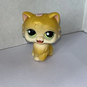 Littlest Pet Shop Hasbro 2005 Licking Tongue Yellow Cat Green Eyes LPS - Picture 1 of 4