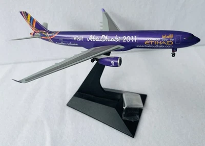Dragon Wings 1:400 Etihad Airbus A330-300, pintura roxa, pequenas correções necessárias - Imagem 1 de 4