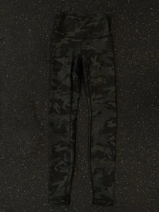 Lululemon Wunder Under High Rise Tight Leggings Green Black Camo Women Size 2 - Picture 1 of 7