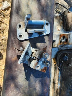 Chevy Suburban 1973-1987 doble cabina bisagras puerta trasera par LH Chevrolet Gmc C10 Foto 1 de 3