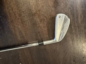 Custom TaylorMade P790 Men's Iron Set - Picture 1 of 2