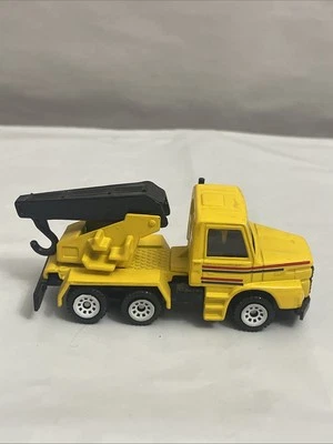Siku / #0808 - Wrecker Truck - Yellow - Model Tow Truck - Image 1 of 4