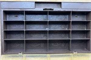 Vintage 1981 MATTEL HOT WHEELS Wall Mount (16 Slots) Brown Showcase Display Case - Picture 1 of 6