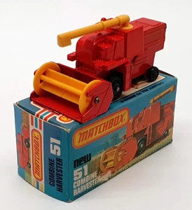 Matchbox Appx 7cm Long Diecast 51 - Combine Harvester - Red - Picture 1 of 5