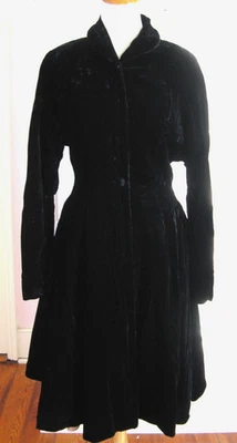 VINTAGE 40S 50S CUSTOM MADE BLACK VELVET COAT DIOR NEW LOOK SMALL FLAWS - Image 1 of 4