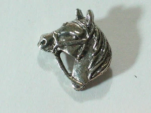 Horse Pin badge, Lapel Pin, Hat Tack Beautiful 3-D Horse 3-D Pin (Horse)2posts - Picture 1 of 4
