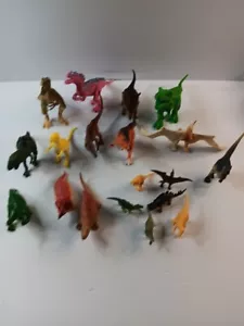 19 x Vintage Mix Lot Of Dinosaur Toy Figurines Retro Collectables Bulk Lot - Picture 1 of 14