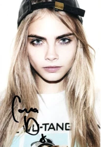 MODEL/SUICIDE SQUAD: CARA DELEVINGNE SIGNED 6x4 SEXY PORTRAIT PHOTO+COA - Picture 1 of 1