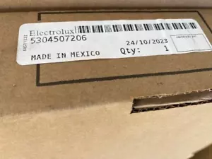 5304507206 FRIGIDAIRE GASKET-DOOR (NEW) - Picture 1 of 1