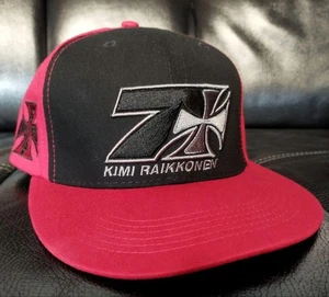 Gorra Kimi Raikkonen Fórmula 1 Snapback Roja Negra Ferrari Alfa Romeo McLaren - Imagen 1 de 9