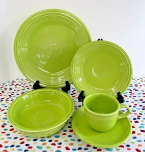 Fiestaware Chartreuse 5 Piece Place Setting Fiesta Retired Green Dish Set - Picture 1 of 8