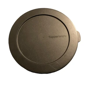 Black Tupperware Lid 8565A-2 LID ONLY 6.5 “ - Picture 1 of 4