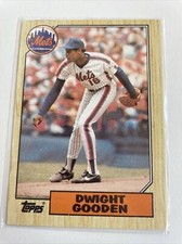 1987 Topps - #130 Dwight Gooden Error Card. Green Dot Below Glove. Rare!