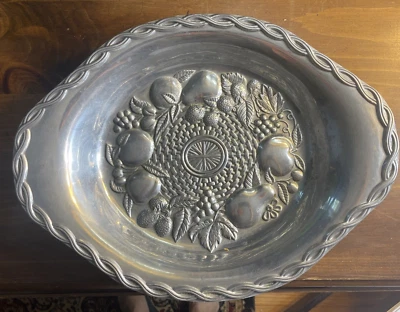 Plato para servir peltre GORHAM diseño de fruta en relieve y tejido de cesta 16" Foto 1 de 4