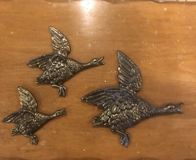 De colección, Lote de 3 patos voladores de latón macizo, Art Deco colgante de pared, años 70.11,8.5,7 pulgadas Foto 1 de 4