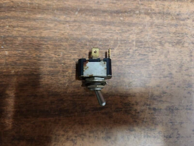 Wheel Horse 257-H Lawn Tractor Headlight Switch 102138 - Изображение 1 из 4