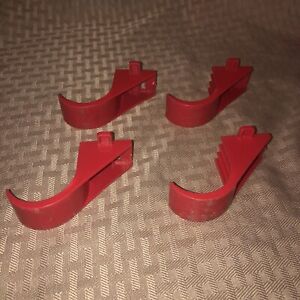 LOT OF 4 Playskool Pipeworks Red PANEL CLIPS Connector Attachment OEM Parts!