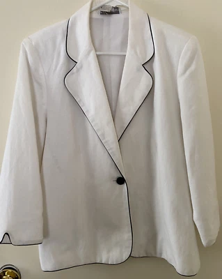 Blazer blanco de lino/rayón con ribete azul marino (M) Foto 1 de 4